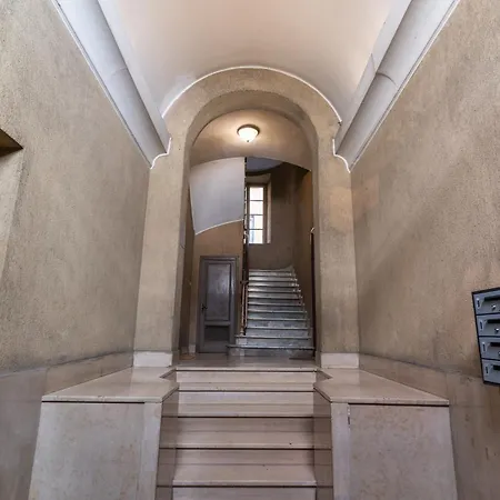 Apartment Pretorius Charming New