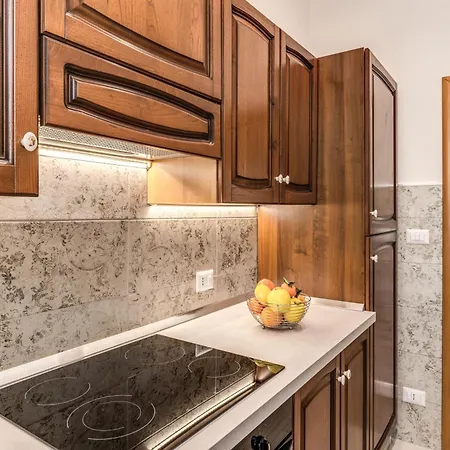 Pretorius Charming New * Rome