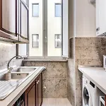 Daire Pretorius Charming New Roma